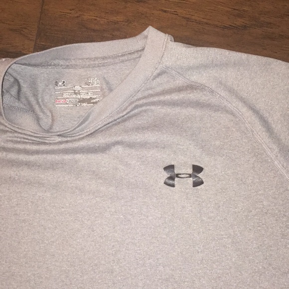 Under Armour Shirt - Picture 3 of 4